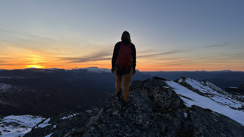 Solnedgangen på toppen av Ryssdalshornet ☀️
