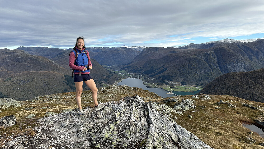 Kjekt at det vart eit lite vervindu og Hannah fekk skue fjellriket ifrå Orkja ❤️