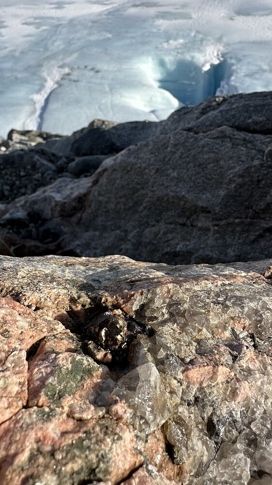 Artig å studere steinura i dette riket! 