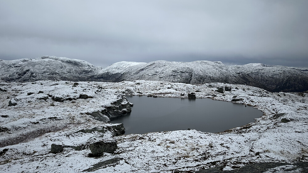 Kong vinter har meldt sin ankomst på toppen av Orkja