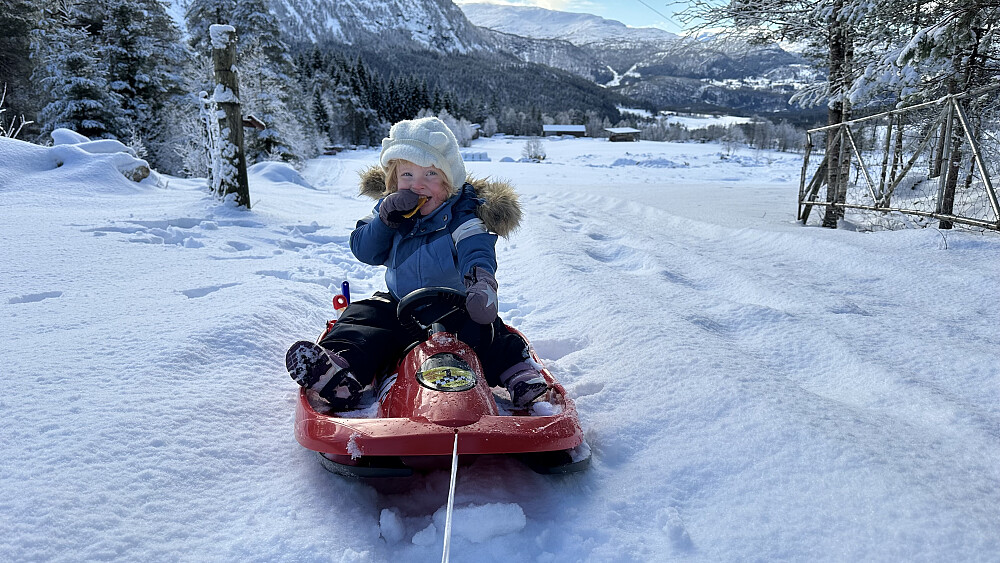Litt stopp for å nyte favoritt turmaten tørka Mango må til ❤️