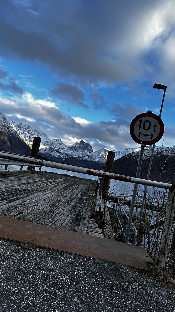 Alltid fint å komme til Isfjorden & Åndalsnes! Det er ikkje å komme forbi at dette er "Dagens Hornet" :) 