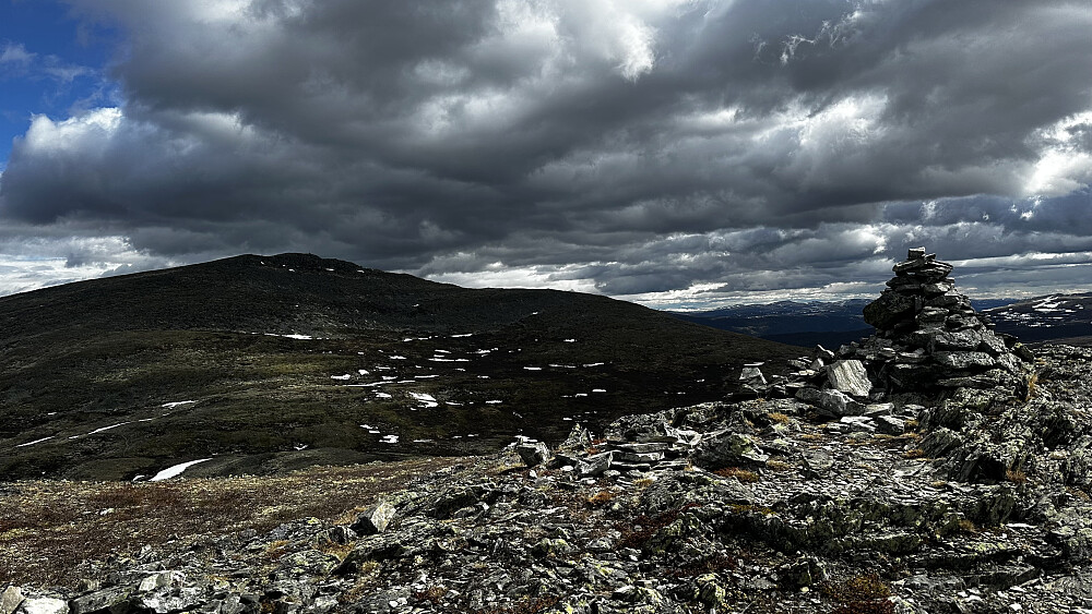 Ifrå Stålhø 1234 moh mot Steinhø