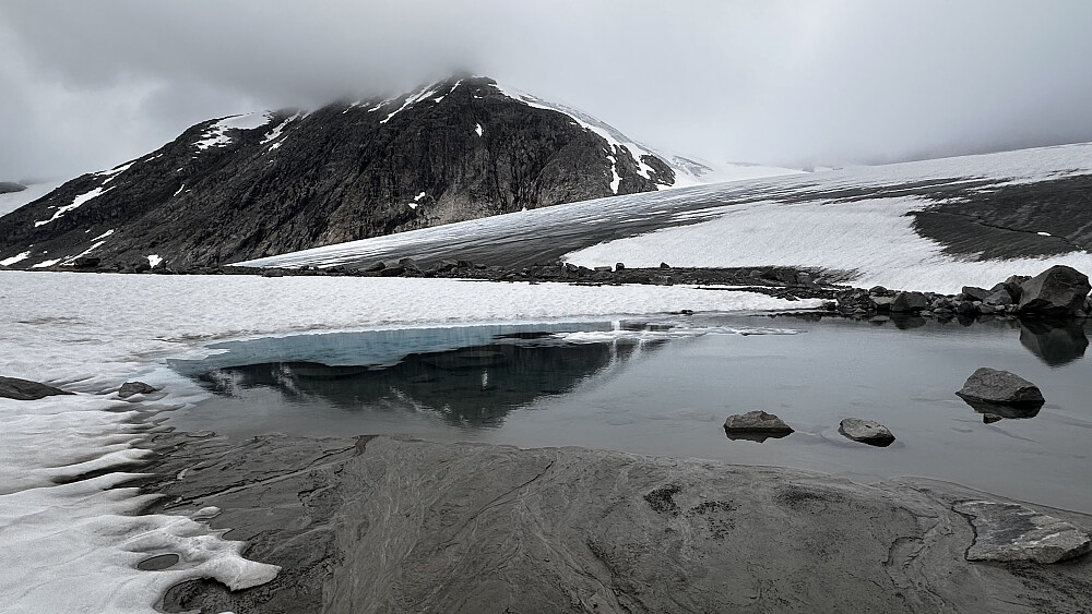 Ved Fortundalsbreen