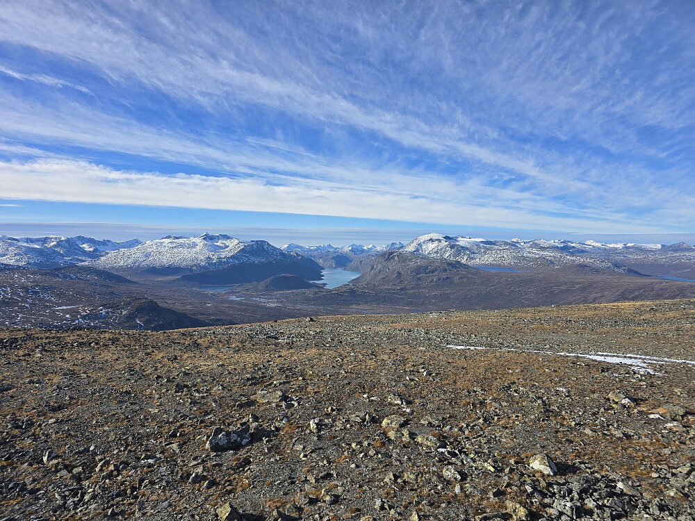 Mot Gjende fra Sikkilsdalshøa