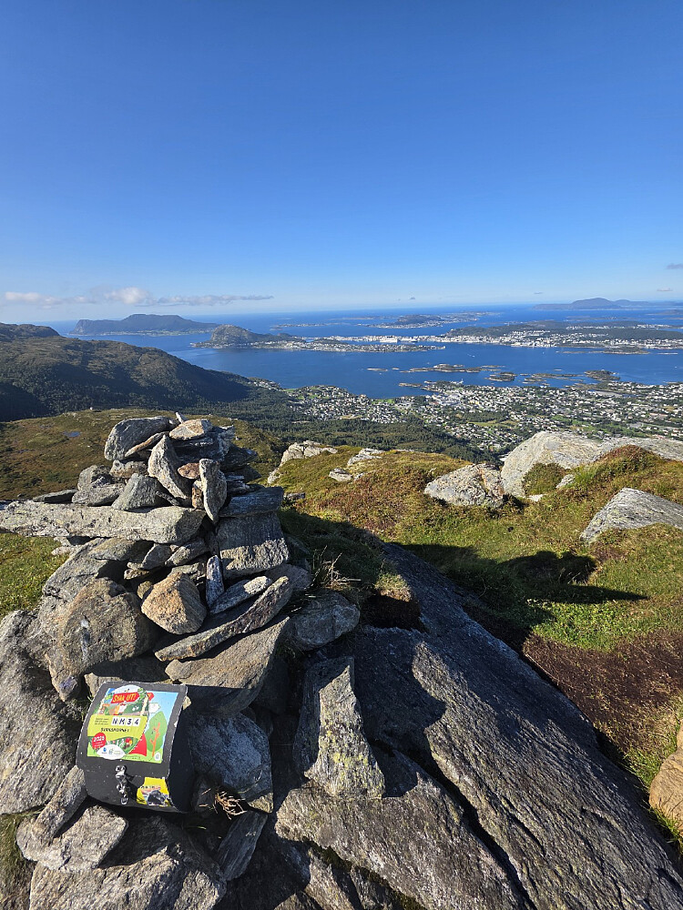 Langevågen og Ålesund fra Svanshornet