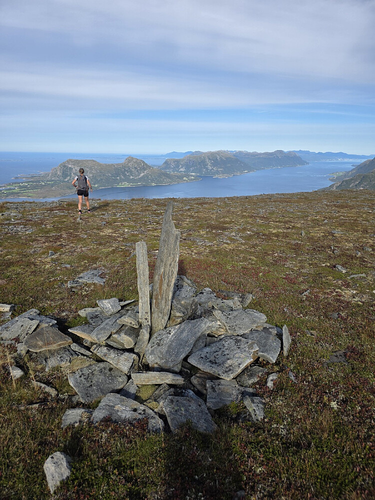 Fra Grønhornet og innover fjorden mot Molde