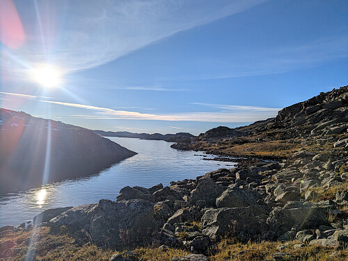 Omsider nede...og jeg innser at GPS ligger igjen på en hylle oppe på Hjortahorgi..