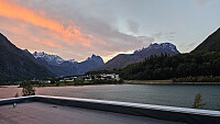 Utsikt fra hotellrommet på Åndalsnes om morgenen