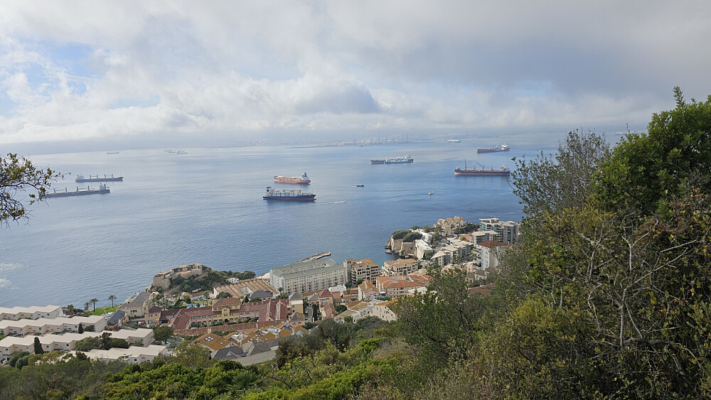 Utsikt ned mot start og over bukta mot Algeciras