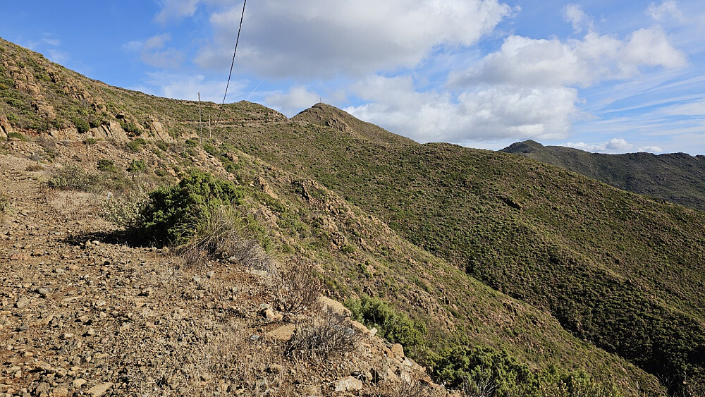 Her fikk jeg igjen fri sikt til toppen