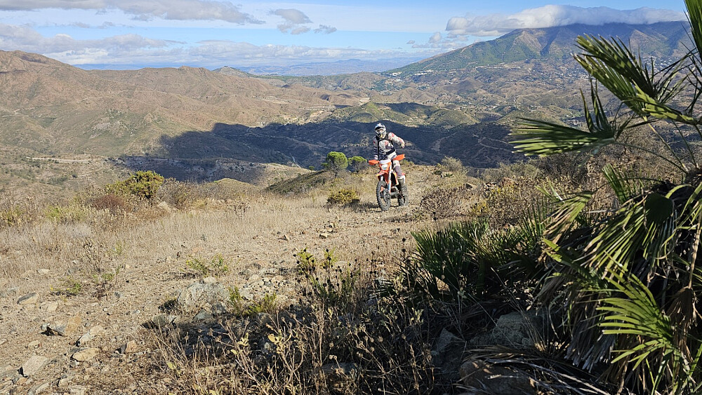 Når jeg var på toppen kom denne karen opp i full fart