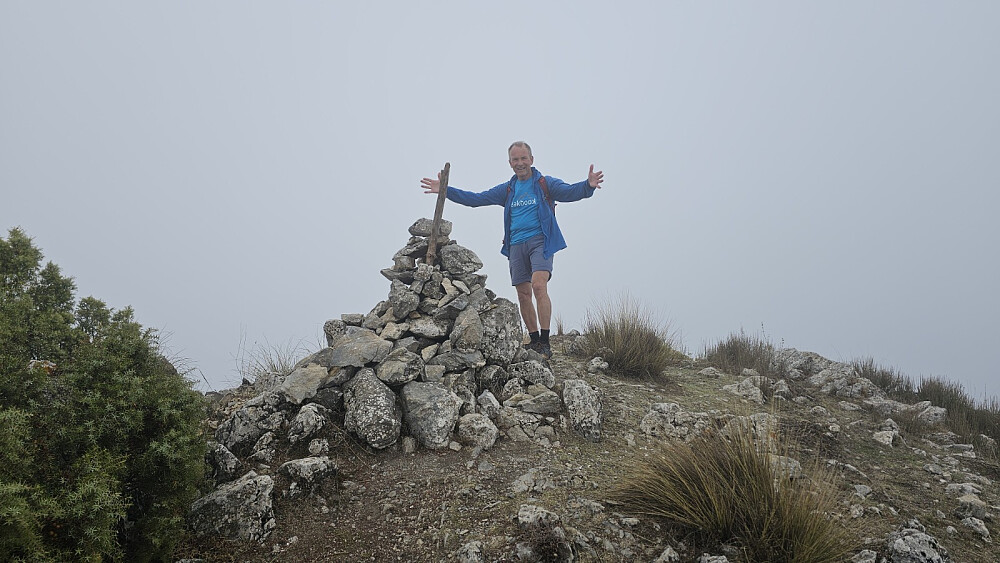 JHA på toppen av Picacho de Casillejos hvor det var null utsikt i dag