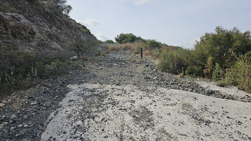 Og her gikk det fra støpt dekke til grus