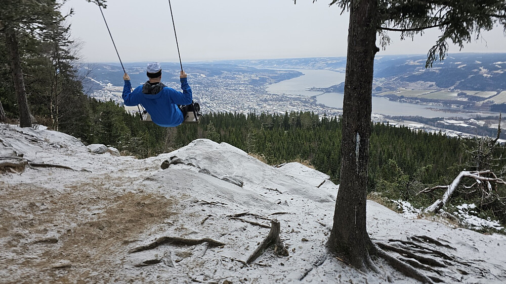 RE i huska på utkikkspunktet