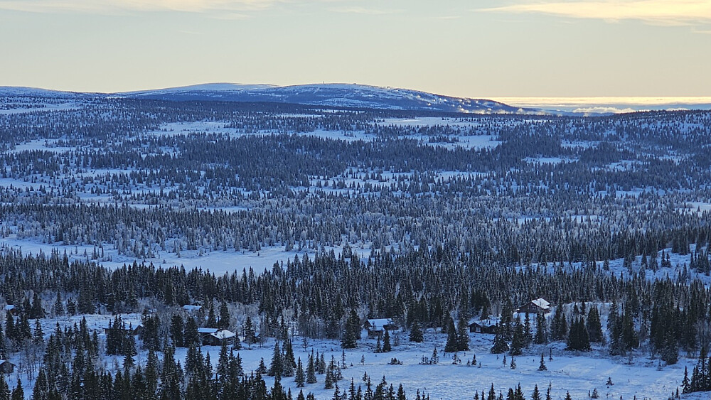 Jeg zoomet inn på Hafjell hvor snøkanonene gikk for fullt