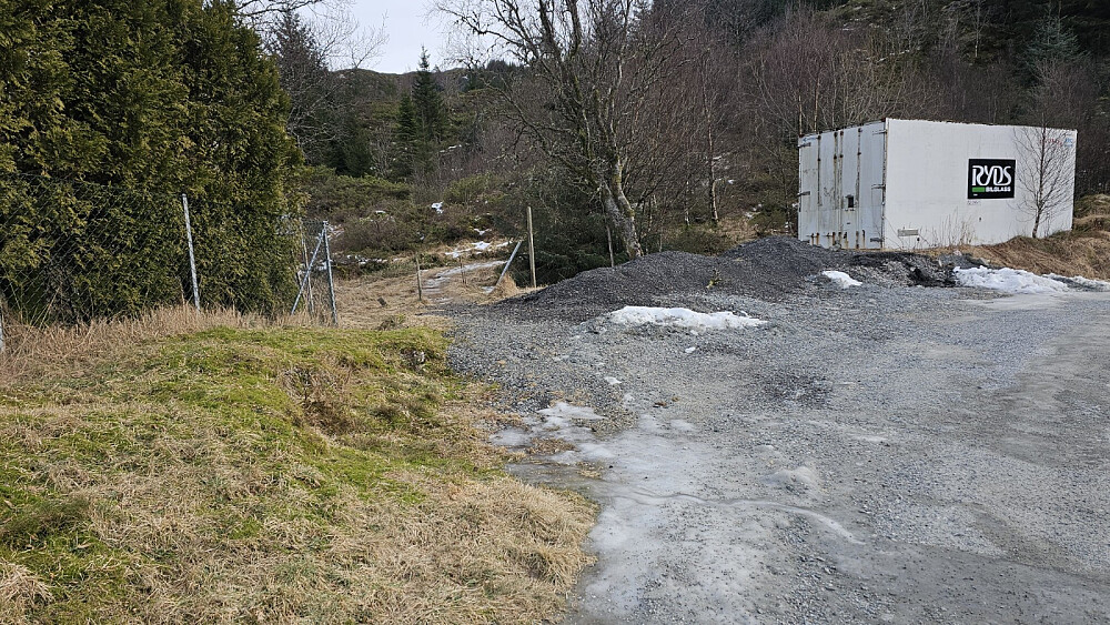 Inn her fant vi stien