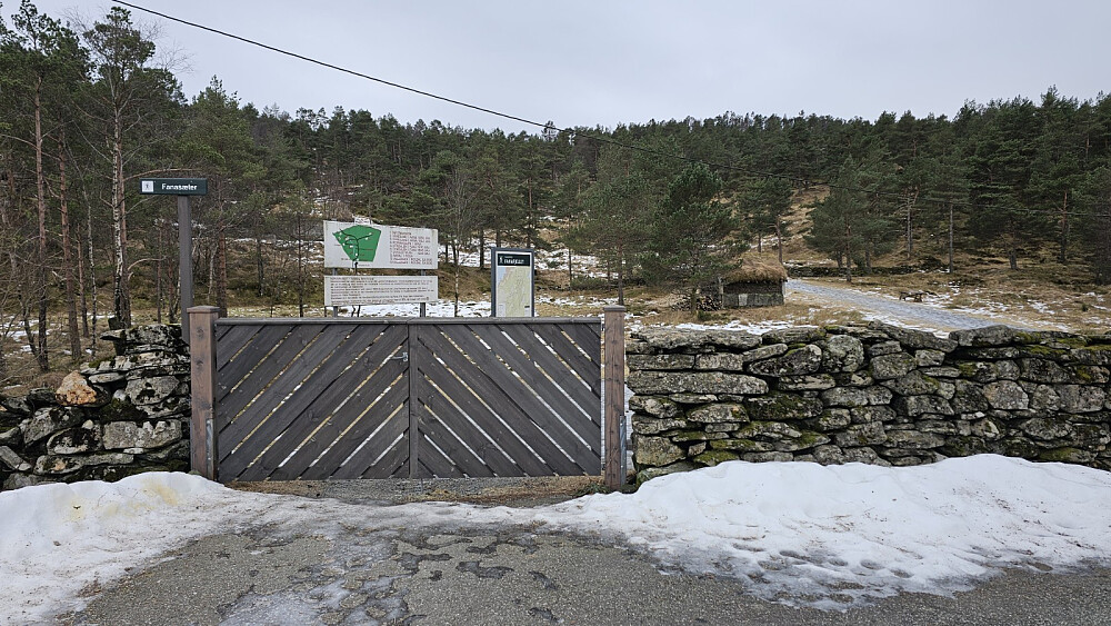 Turstart gjennom porten 