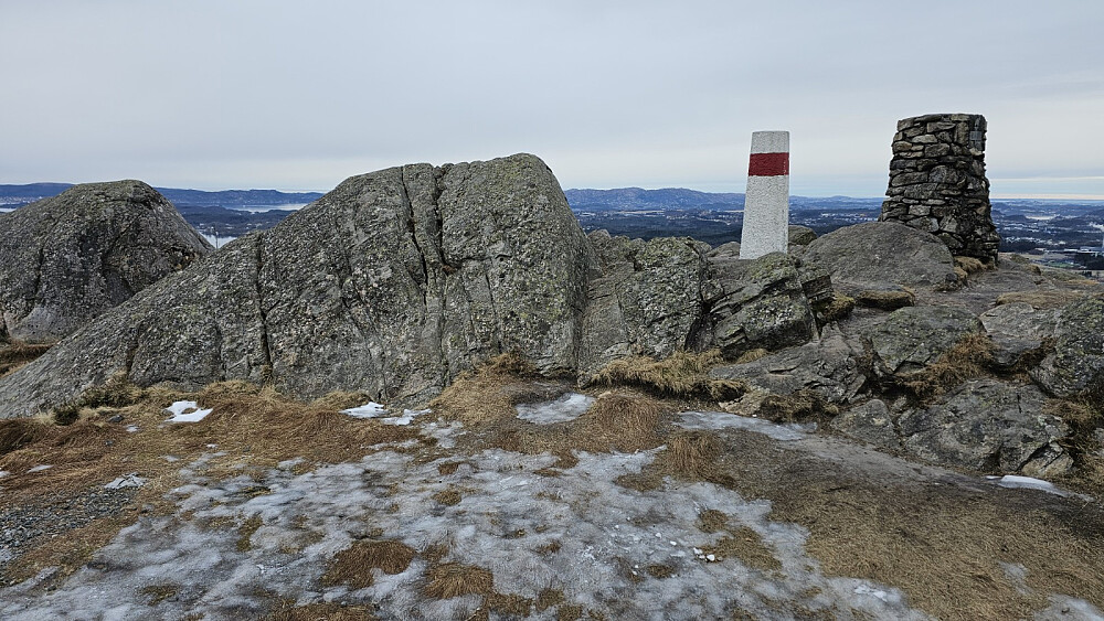 Første topp ble Ramberget, hvor det var flere andre på tur