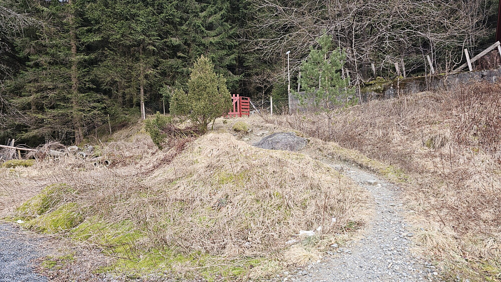Stistart gjennom den røde grinda