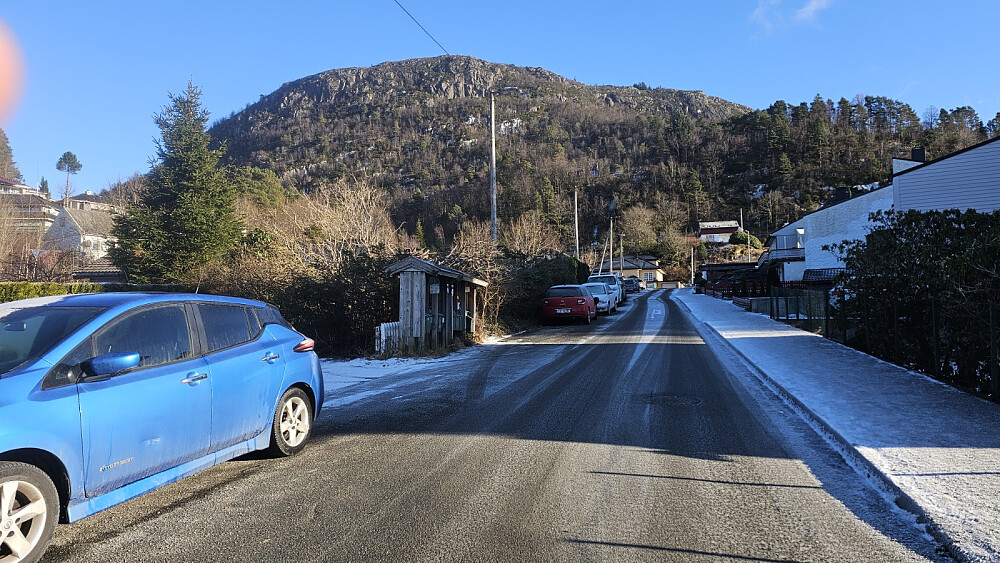 Turen startet nede i bebyggelsen