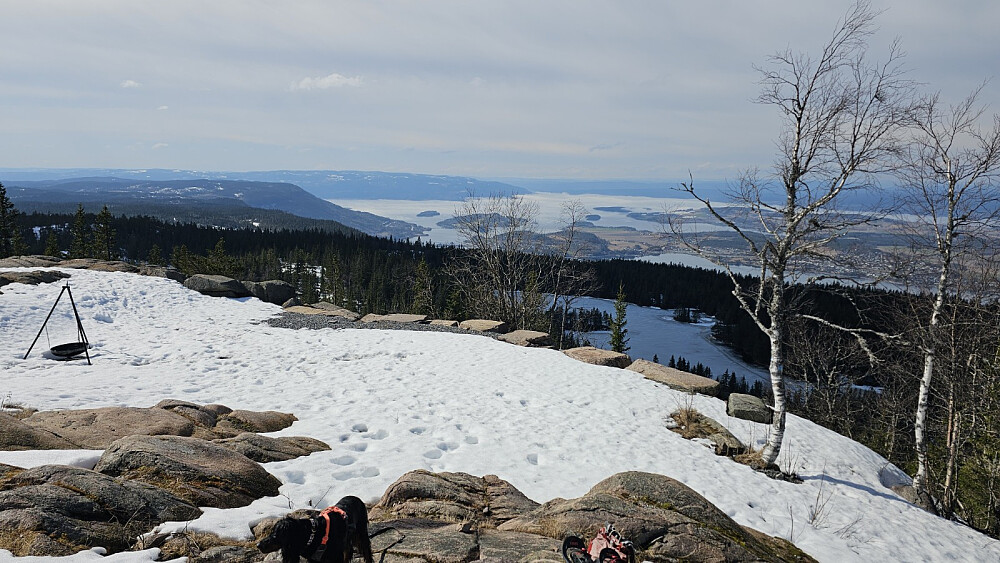 Nydelige forhold på toppen i dag med sol og vindstille
