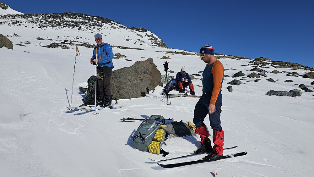 Flott vær gjorde det behagelig med mange pauser, og det ble også jevnt påfyll med mat og drikke