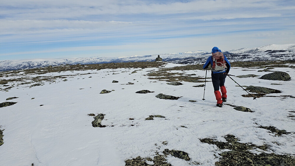 Vi gikk bortom varden for å komme litt i le av vinden