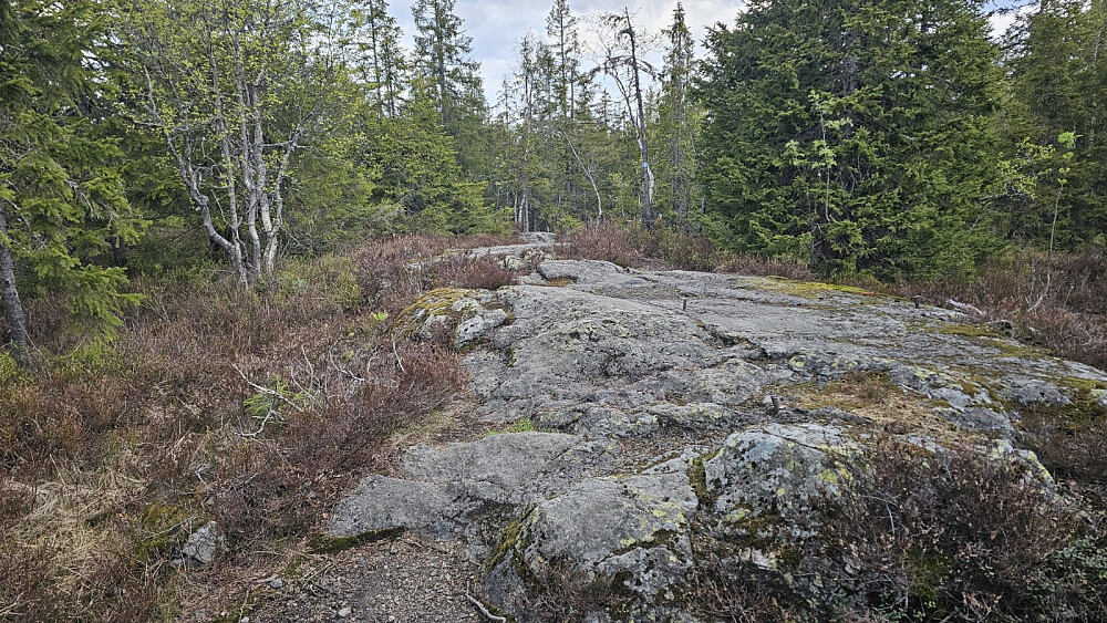 Kun en bolt i berget markerte toppen på Granberget