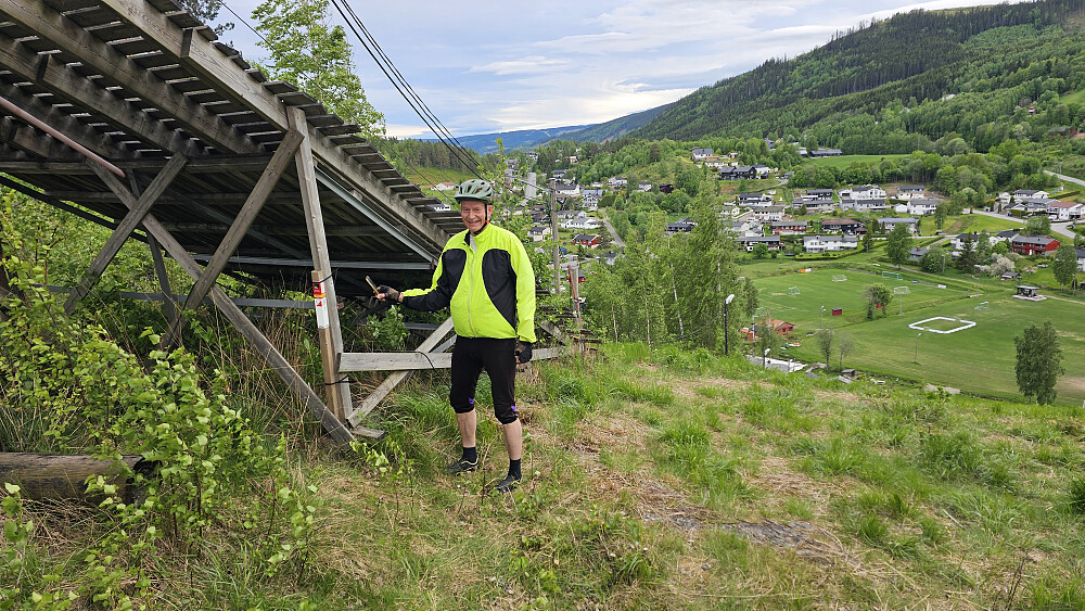 Stolt stolpejeger i det stolpe nr 152 skannes