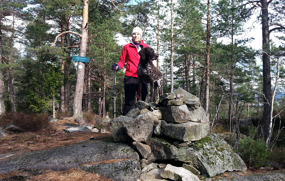 Ann Kristin og Frigg på toppen