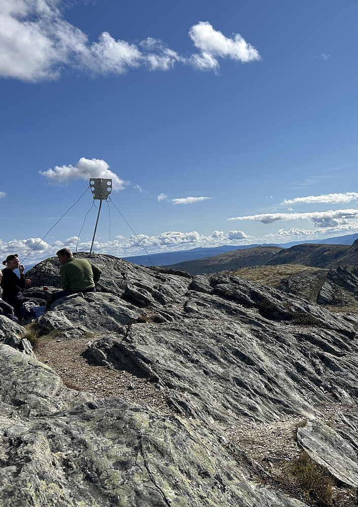 Svartfjellet. Vi ser toppene vi har gått over bak.
