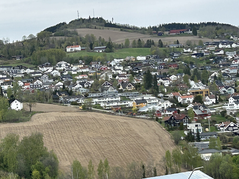 Ser hjem fra Hovdetoppen