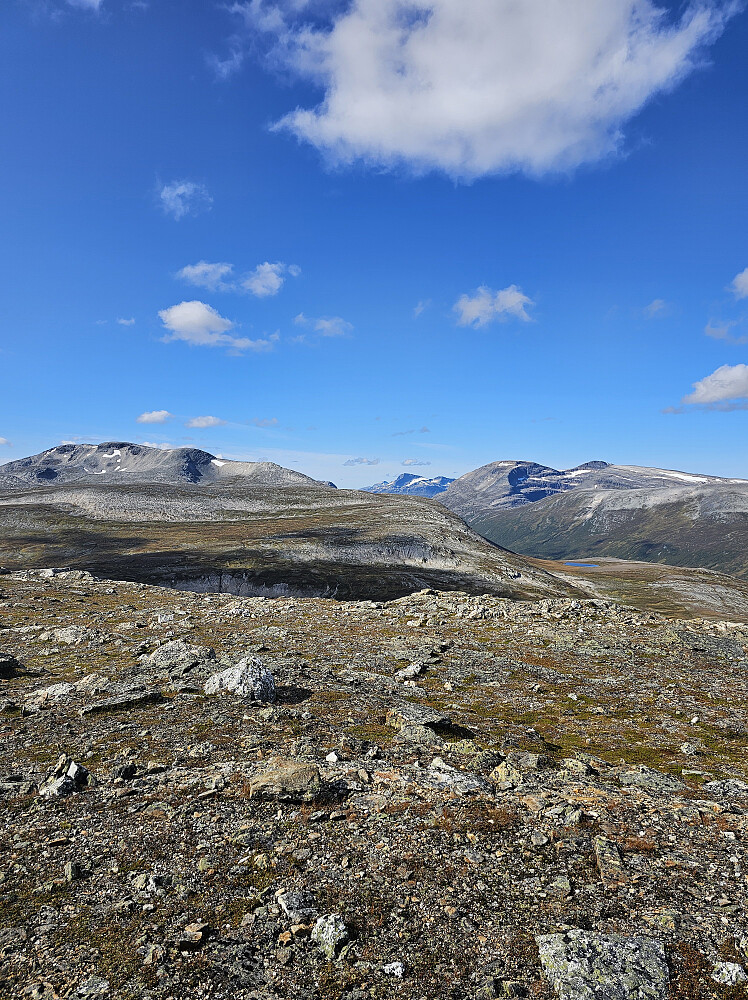 Svarthætta, Trollhætta og Snota