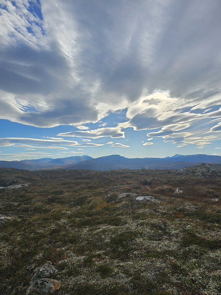Utsikt mot Trollheimen fra høyeste punkt