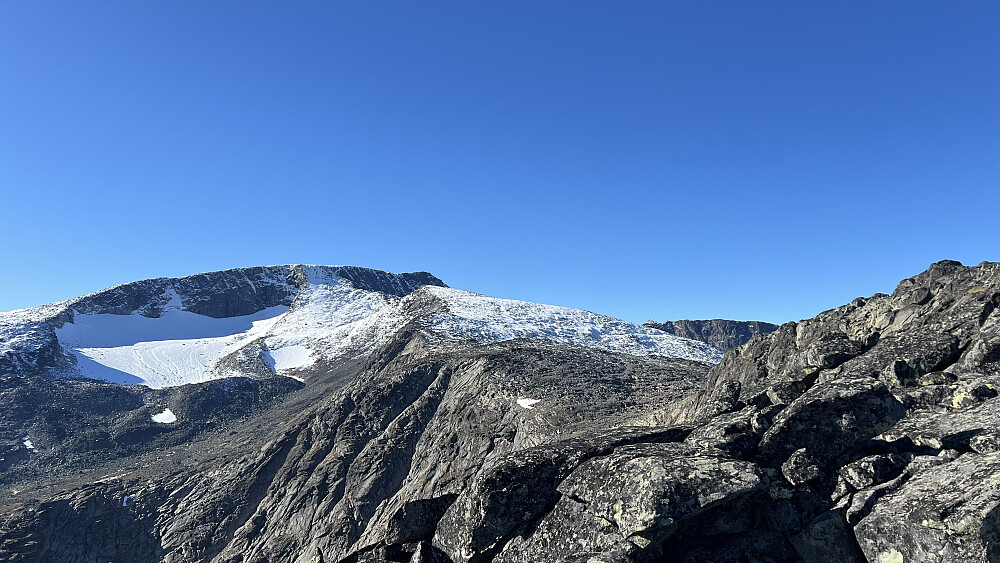 Det nærmer seg Kvassryggen. Tok på stegjerna da det ble snø og is fra ca 1800 moh