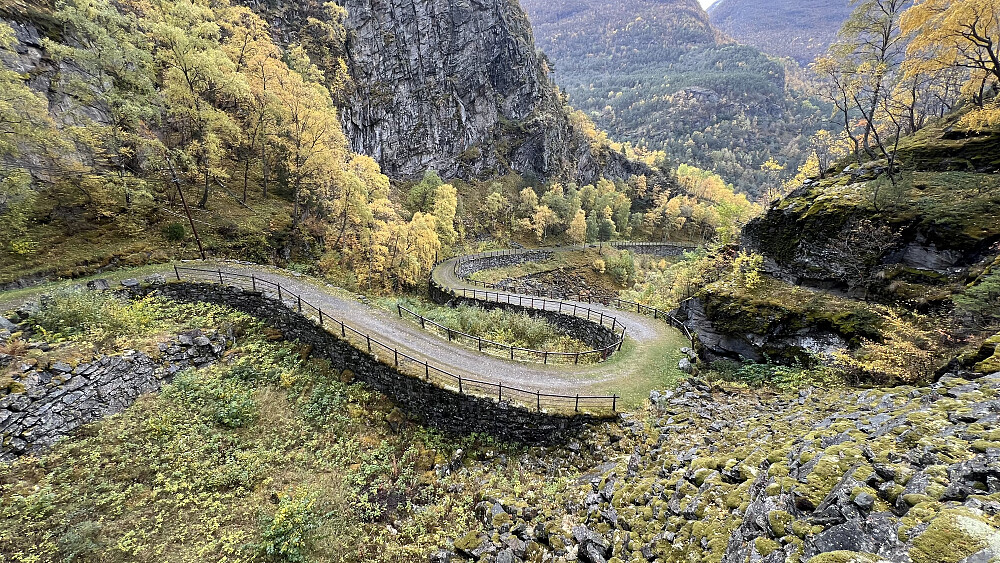 Imponerende byggverk fra rundt 1840 - for hest og kjerre