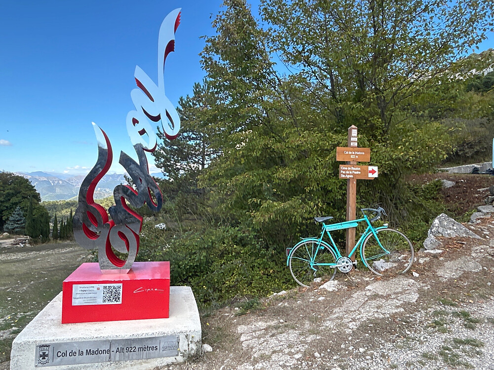 Turstart på Col de la Madone.