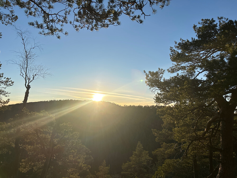 Desembersola fra Merratoppen.