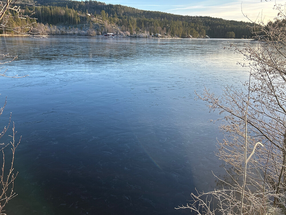 Is på Lauvtjern. Men tror ikke den er sikker ennå.
