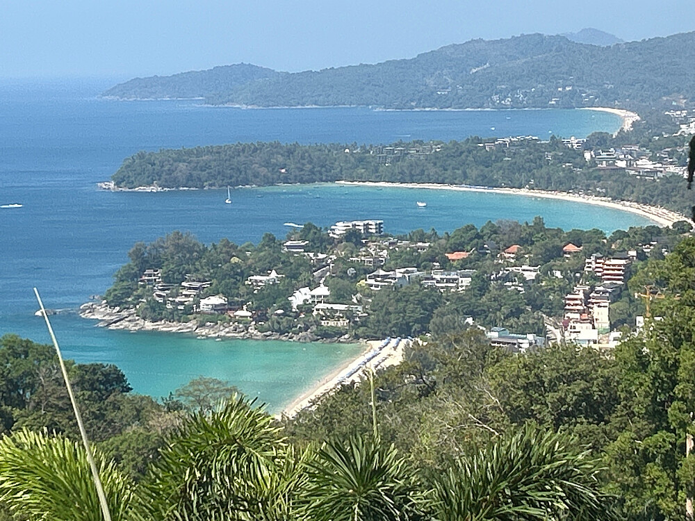 Det er vel Karon og Kata jeg ser nordover til.