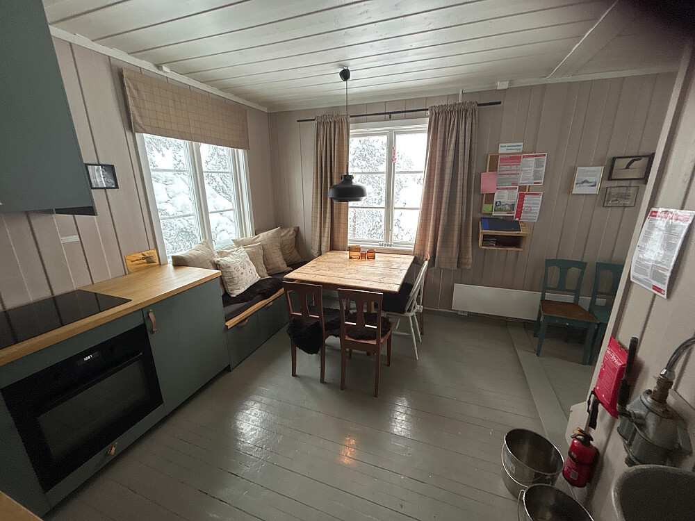 DNT-hytta på Ringkolltoppen.