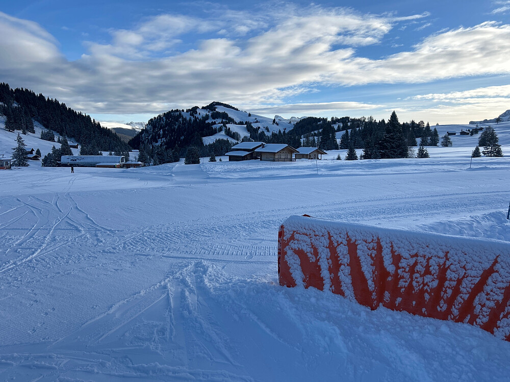 Morgenstemning og strøkne løyper i Seiser Alm.