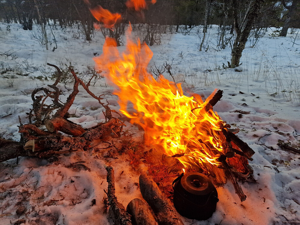Kaffe og mat på vei ned
