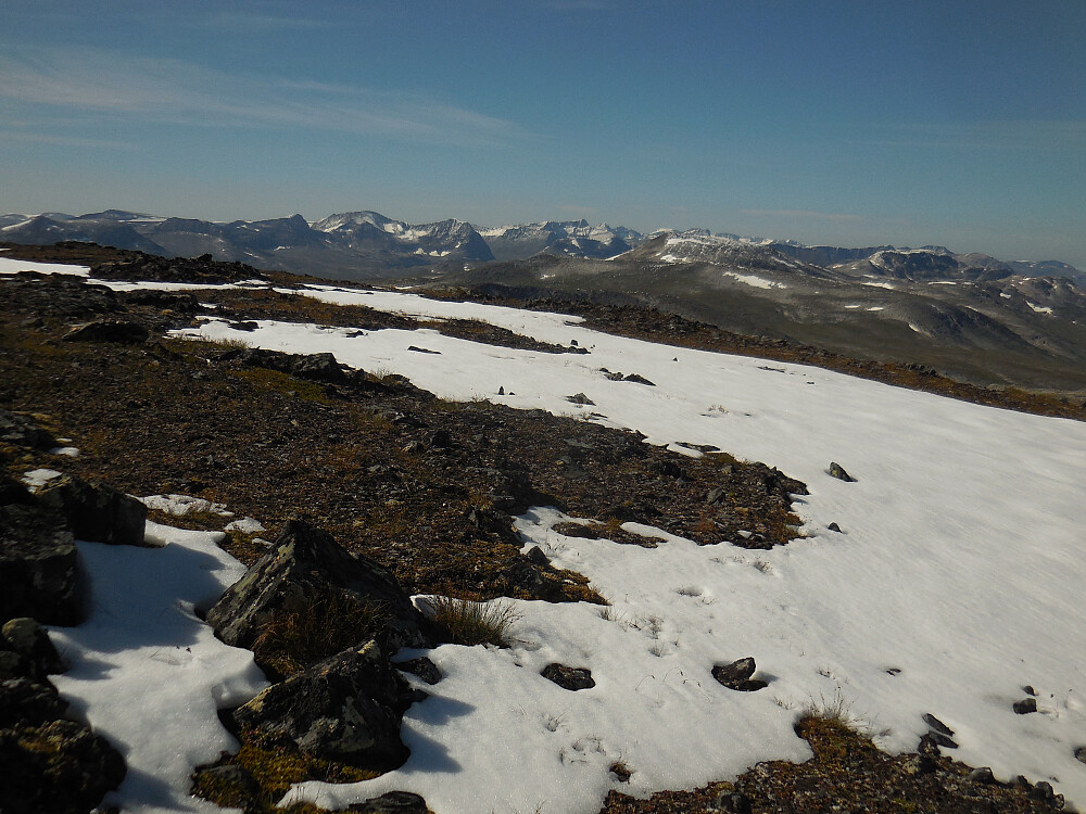 Sunndalsfjell i vest.