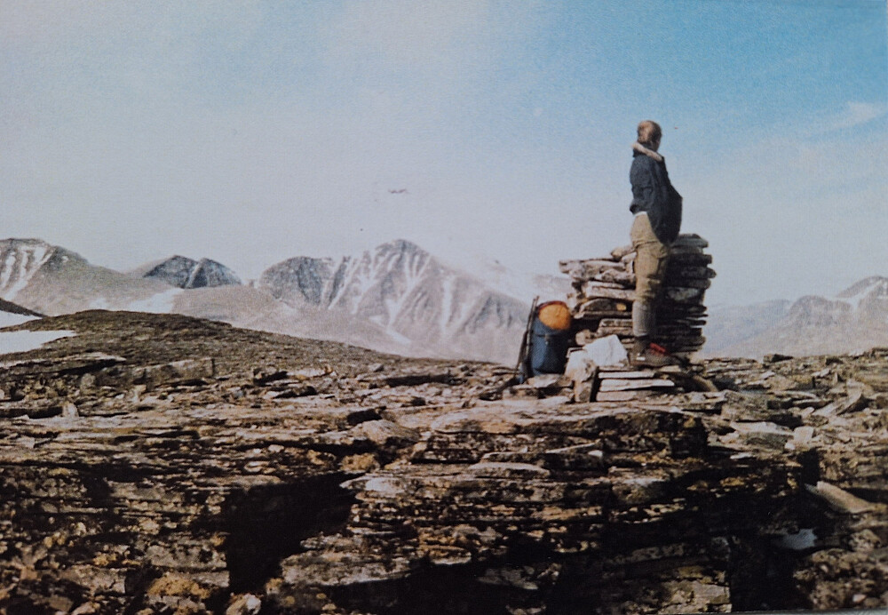 Meg på Rondvasshøgde. Vinjerondene og Rondslottet i bakgrunnen.