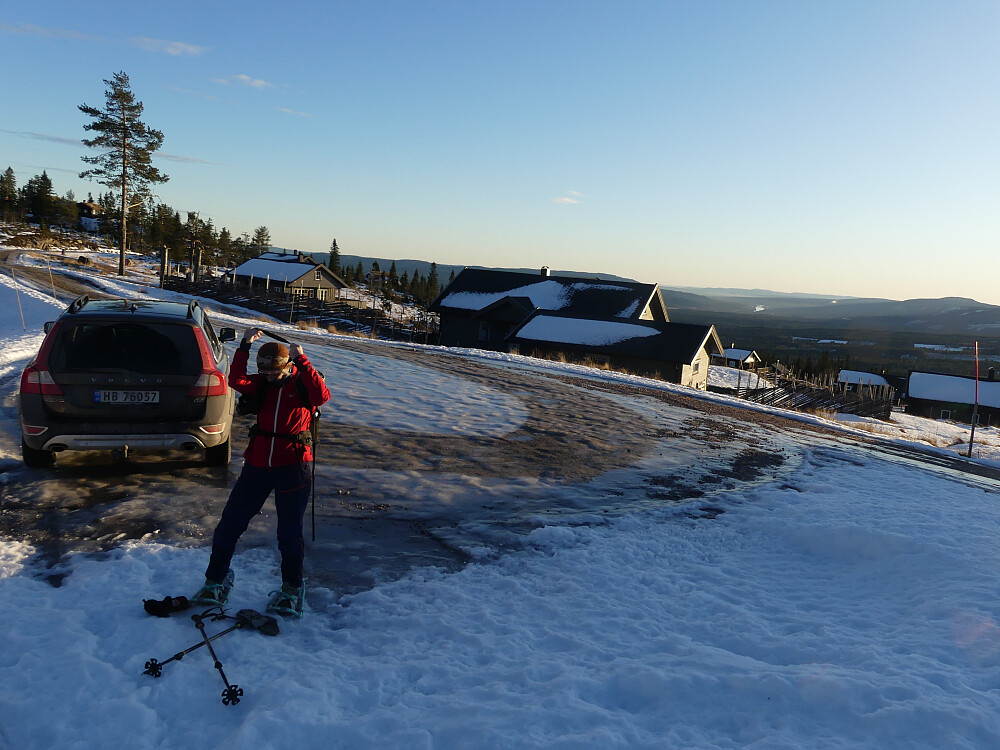 Isete og lite snø ved turstart på Digeråskroken.