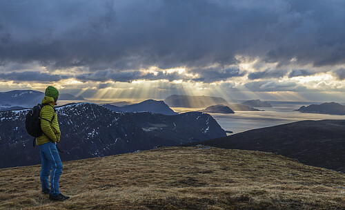 Hva er det vi sier på norsk? Åsåm?