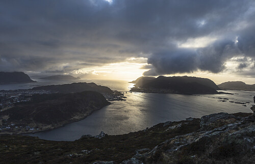 Fin utsikt mot Bergsøya og Nerlandsøya