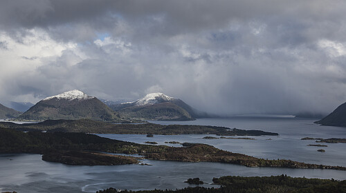Snow showers in Volda
